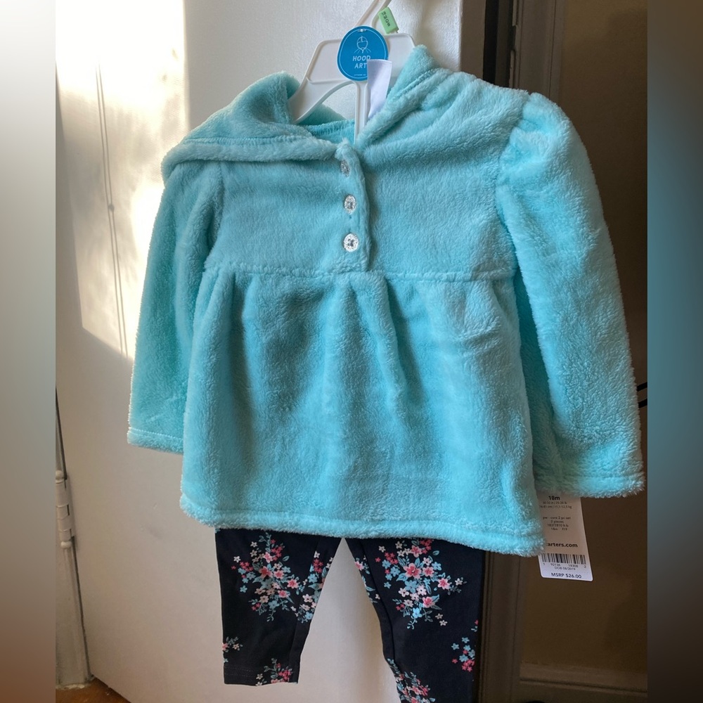 3 items!! Set of never used 18 month old Carter’s clothing